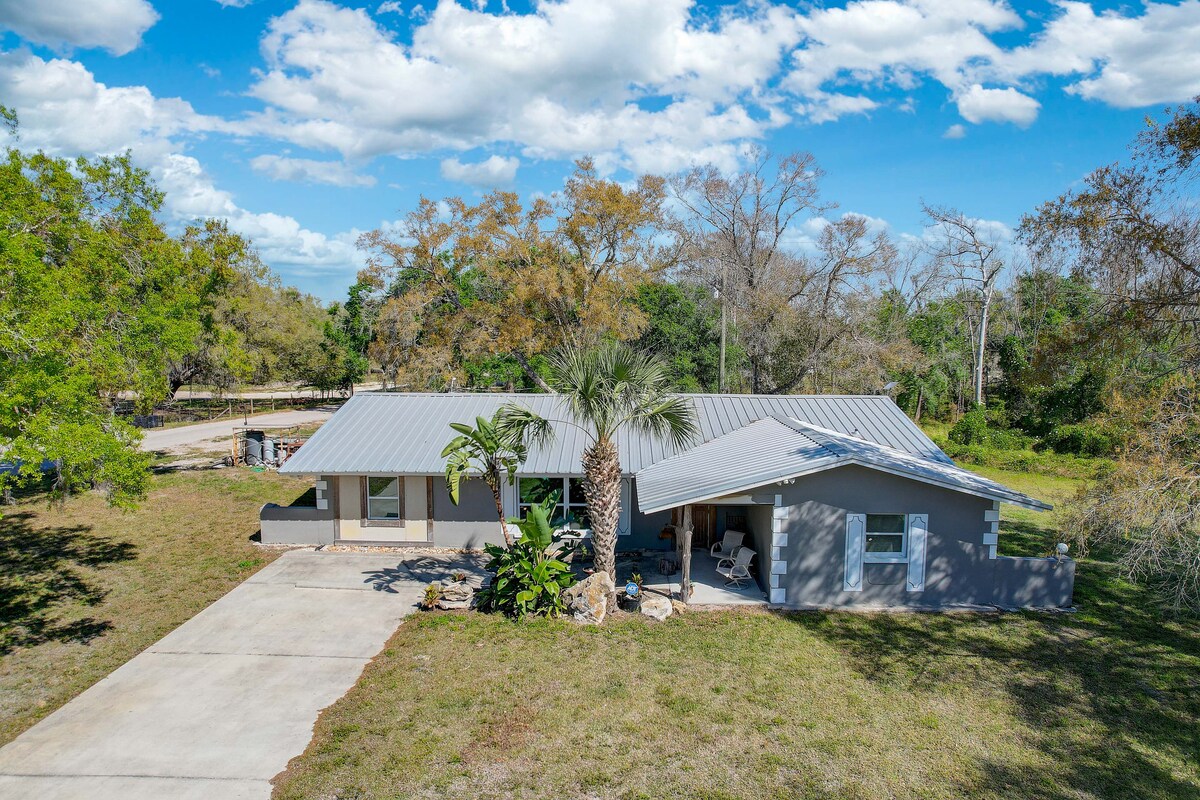 Spacious Arcadia Escape Near Public Boat Ramp