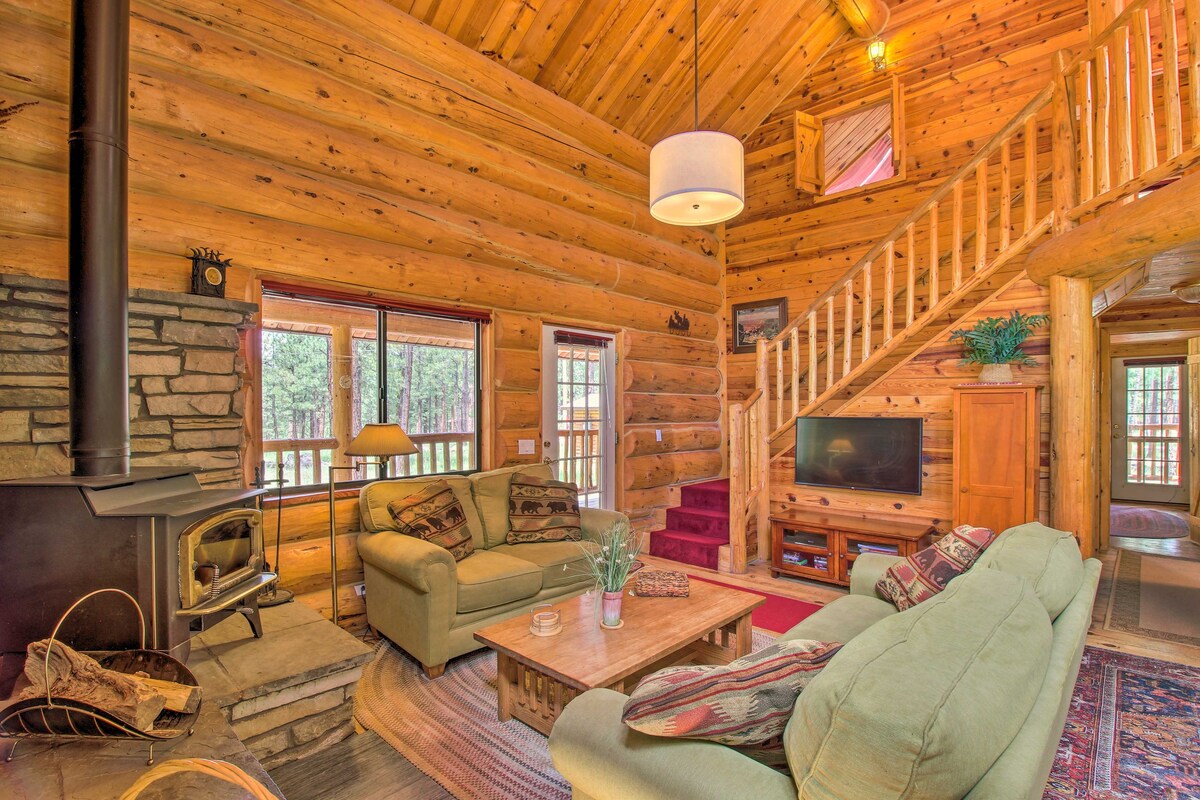 Tranquil Mountain Cabin w/ Game Room & Fireplace!