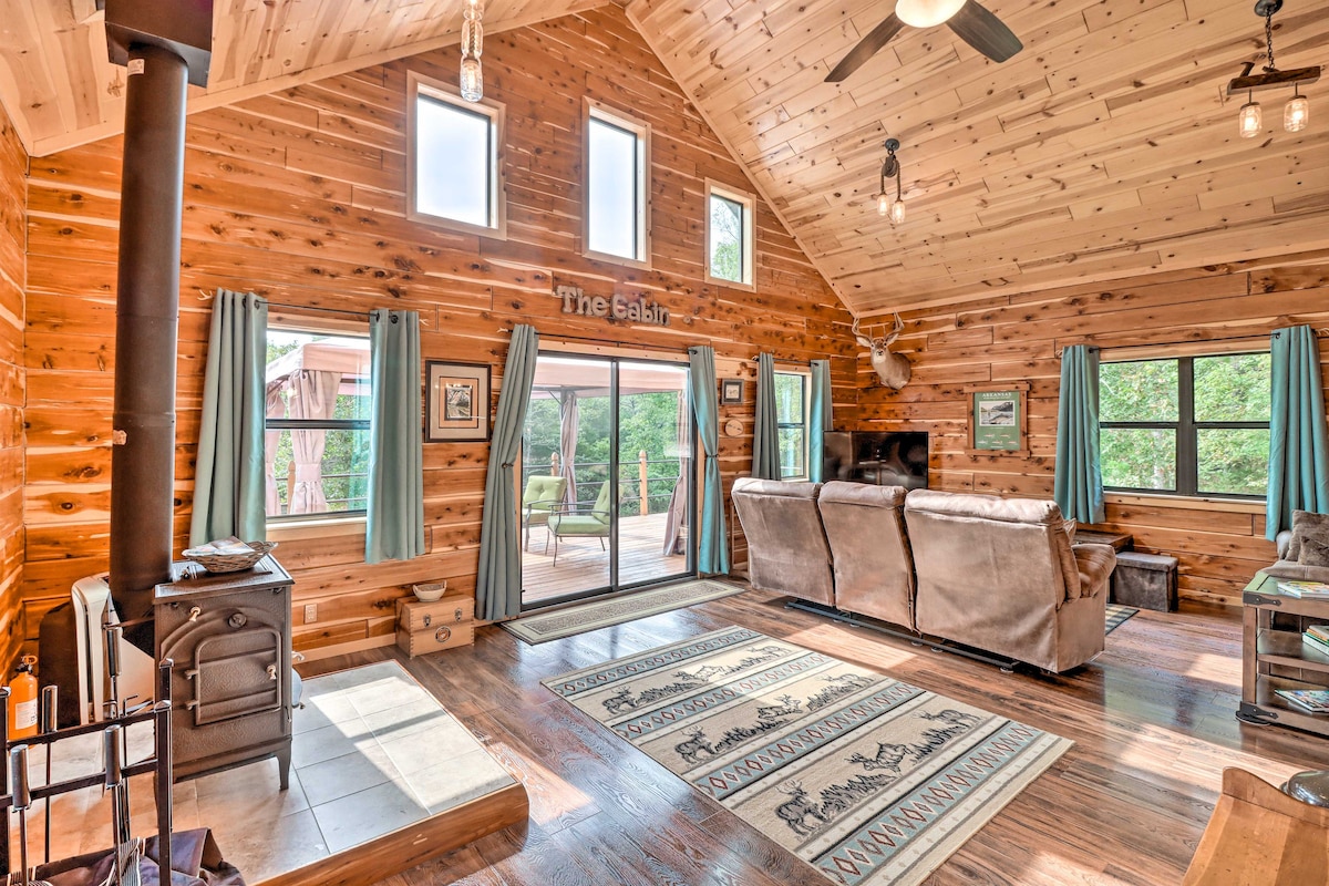 Rural Wooded Cabin Near Trophy Trout Fishing!