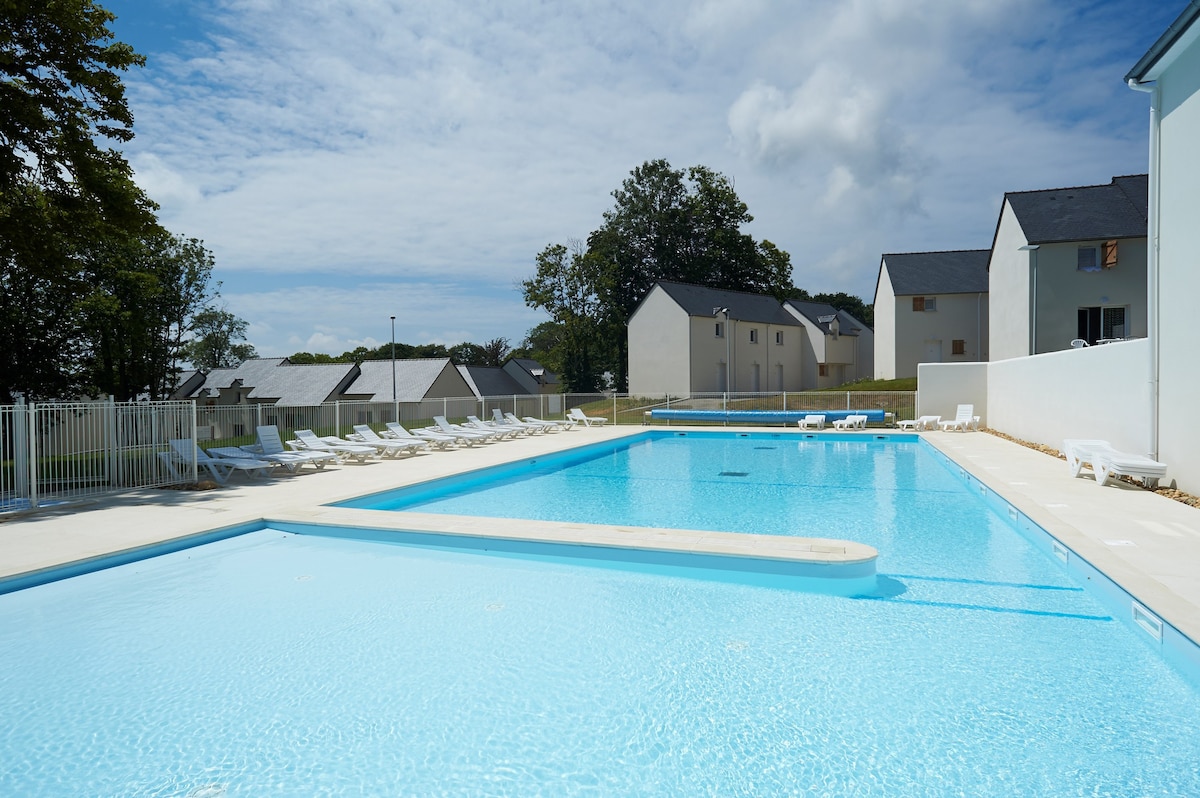 Maison duplex avec accès piscines