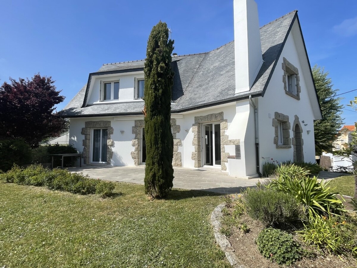 Villa Jullouville, 4 bedrooms, 8 pers.