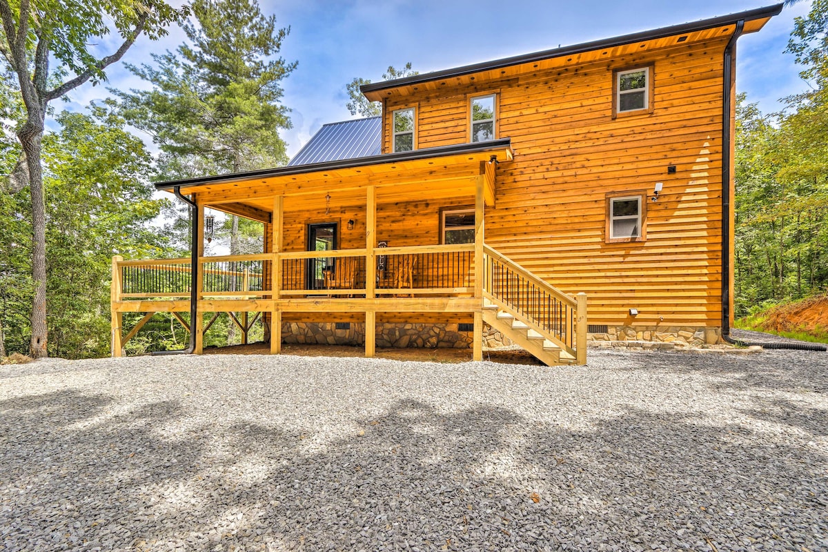 Murphy Mtn Retreat: Wraparound Deck & Hot Tub