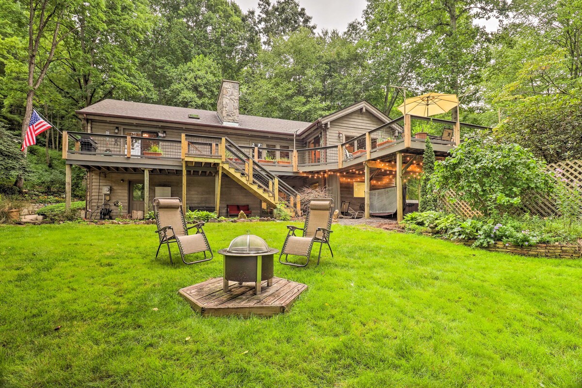 Tree-Lined Cruso Cabin w/ Game Room & Mtn Views!