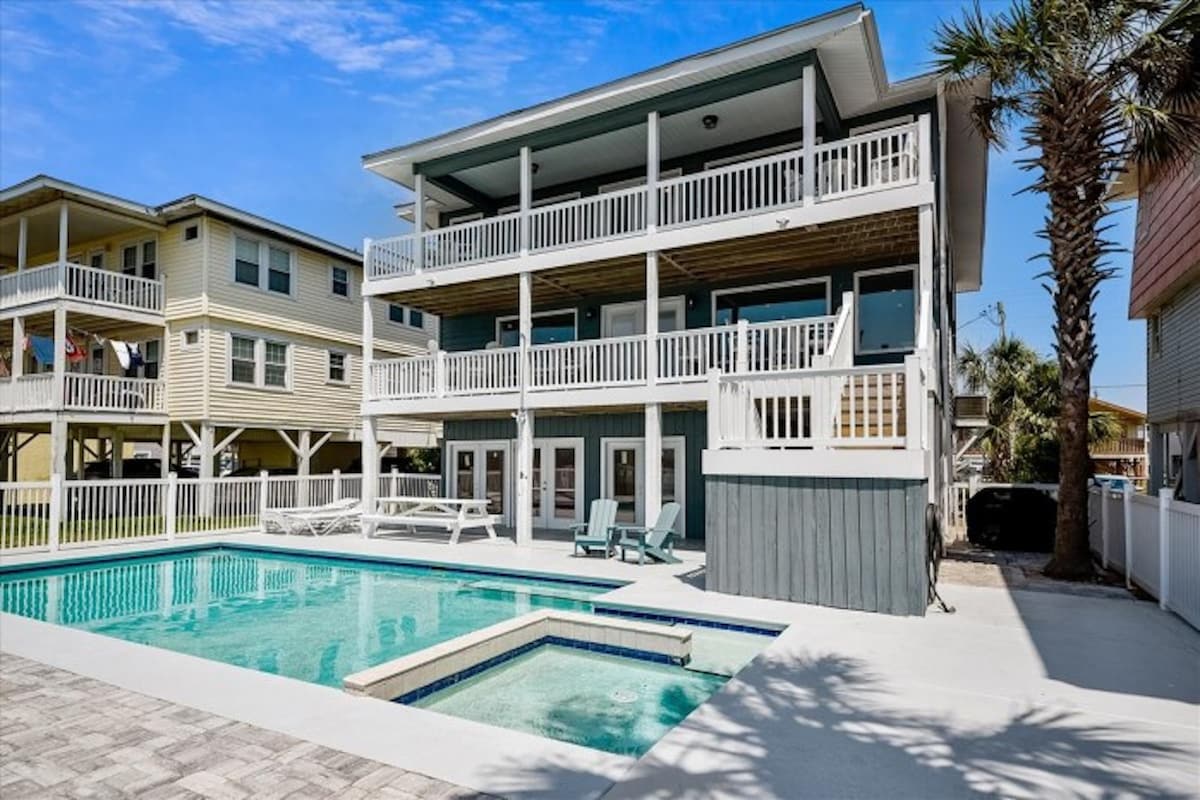 Sanctuary - Oceanfront 7 BR Home -Pool & Game Room