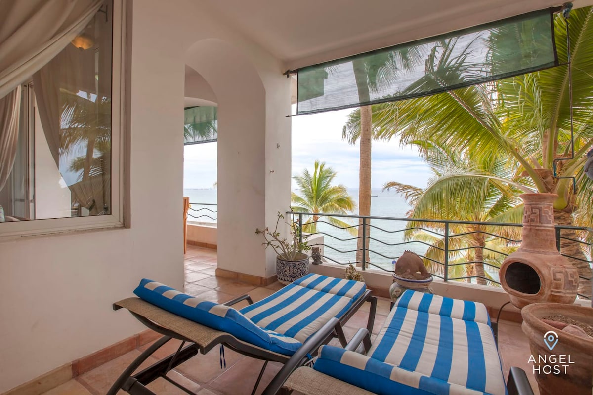 Private Oceanview balcony and Infinity Pool onsite