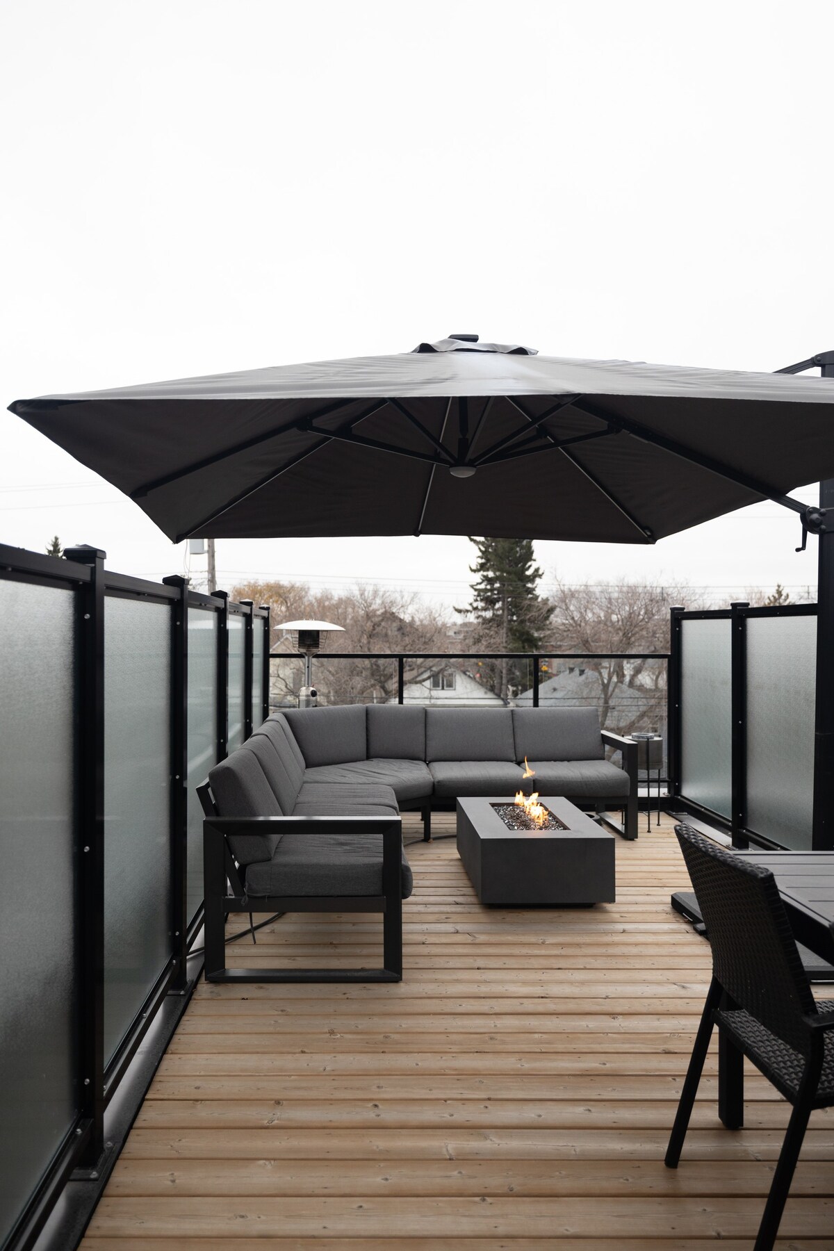 NEW | Rooftop Patio | King Bed | FamilyHome | GYM