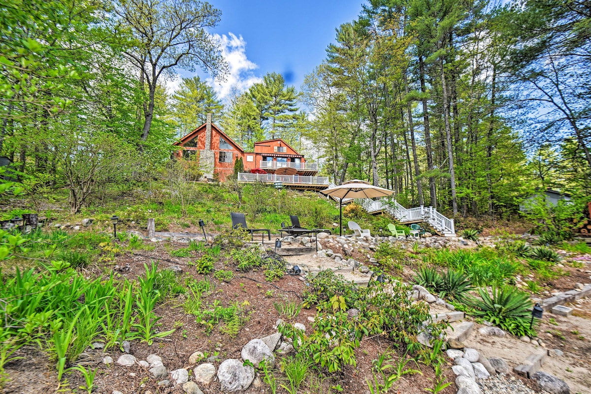 Serene Lakefront Cabin w/ Fire Pit & Kayaks!