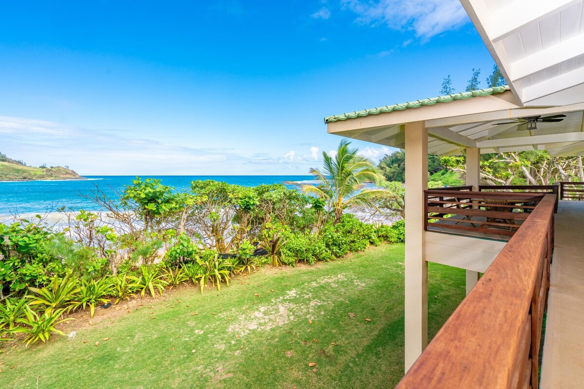 Moloa'a Bay Estate with 2 Homes Steps from Ocean
