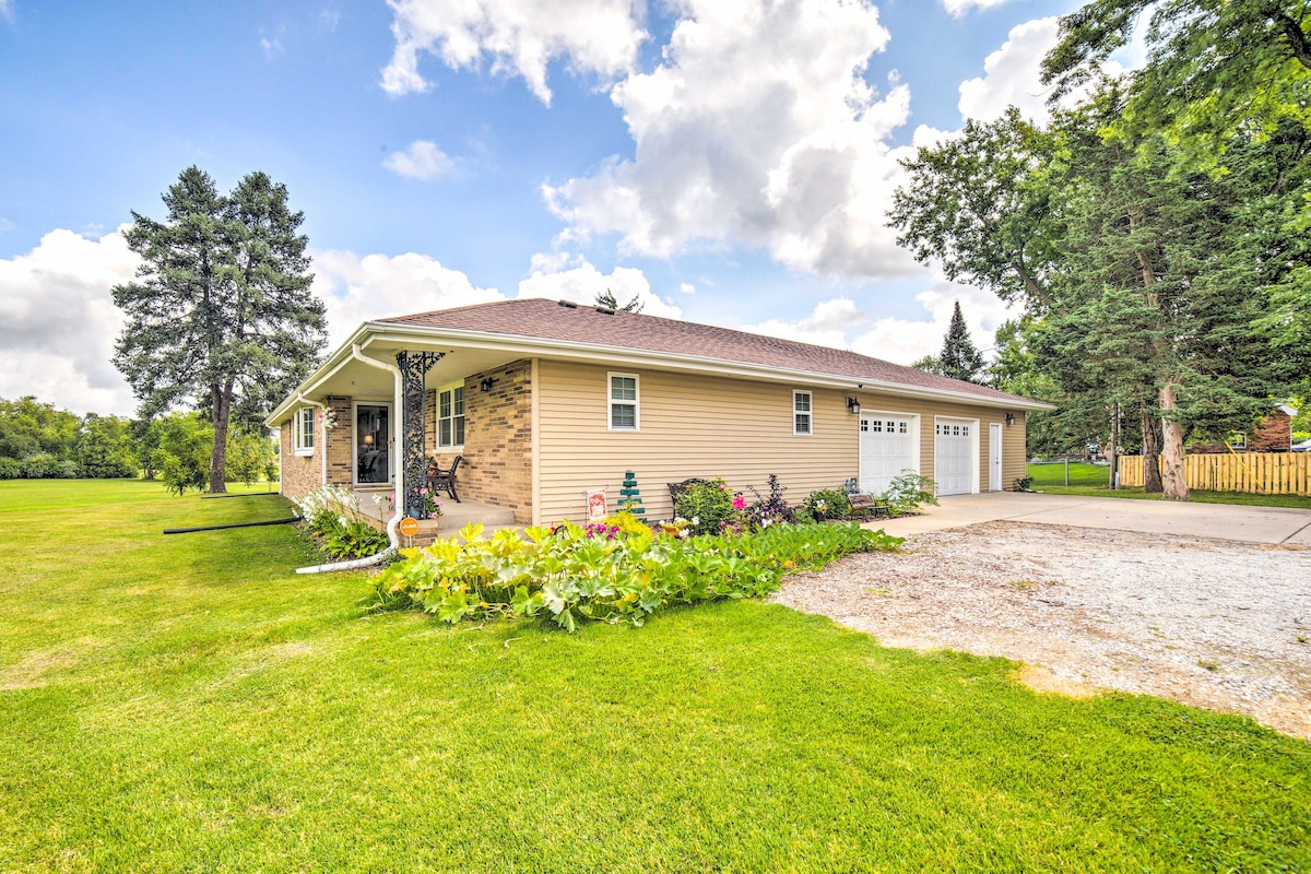 Bloomington Family Home - Private Deck & Yard