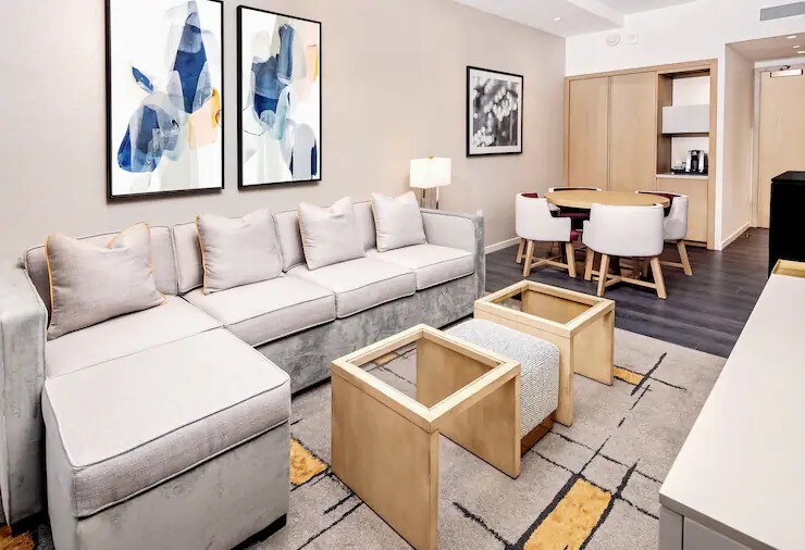 The Central At 5Th - 1 Bedroom Premier