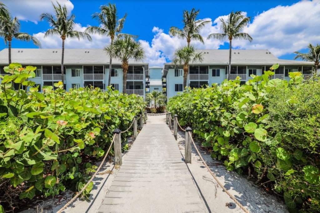 Plantation Beach - 2 Bedroom Condo