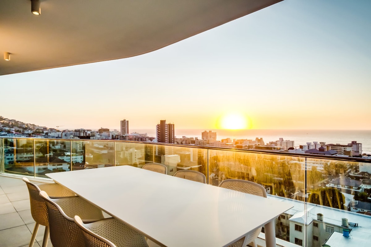 Penthouse in Sea Point with Unbelievable Views (At