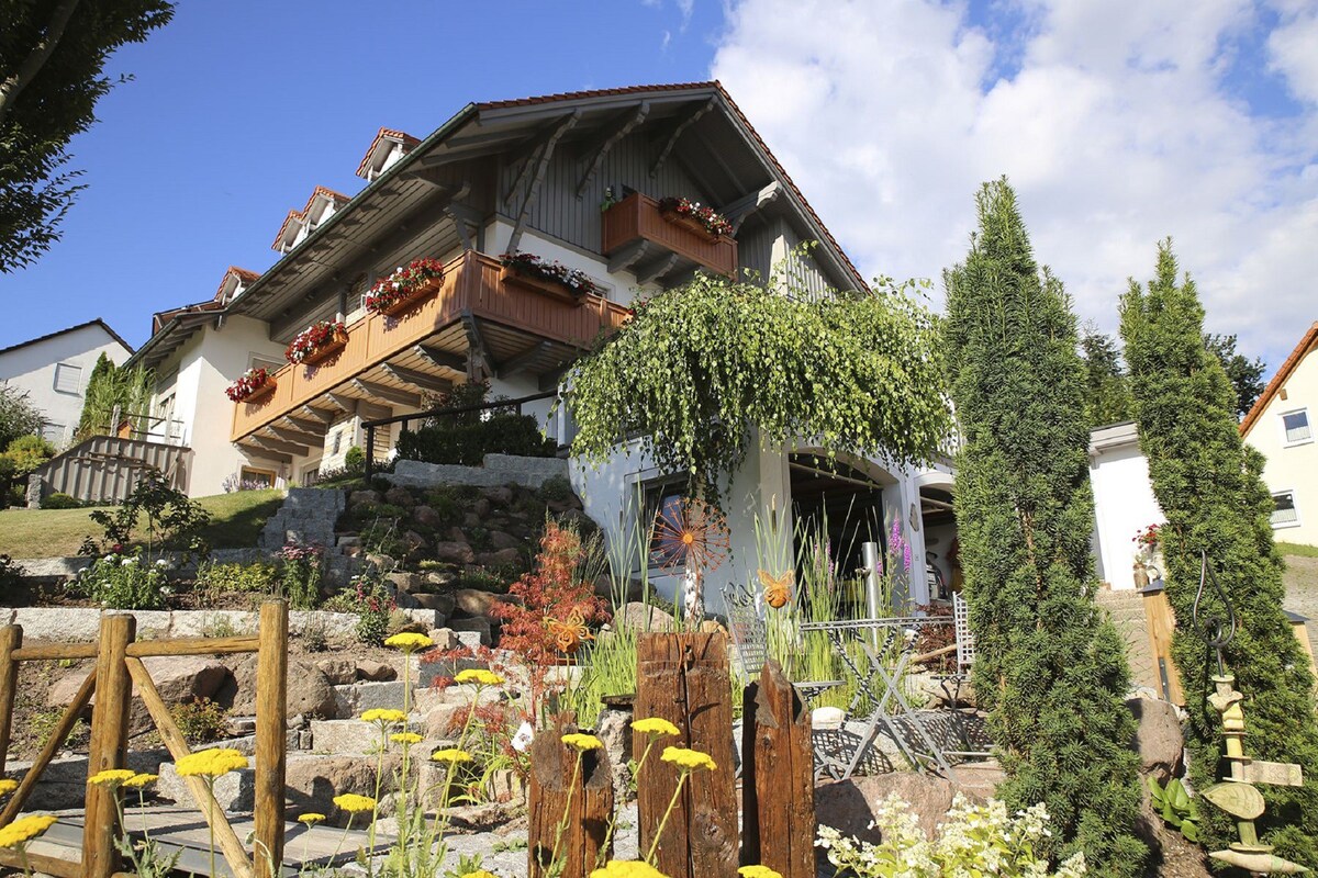 Ferienwohnung mit Terrasse (Ferienwohnungen Herzog)