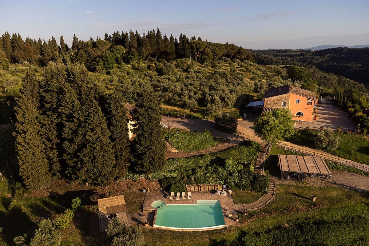 Amazing florentlne Villa Casale  with 2 private po