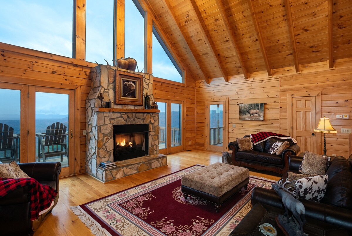 Bella Vista: Mountain Lodge, Spacious Living,