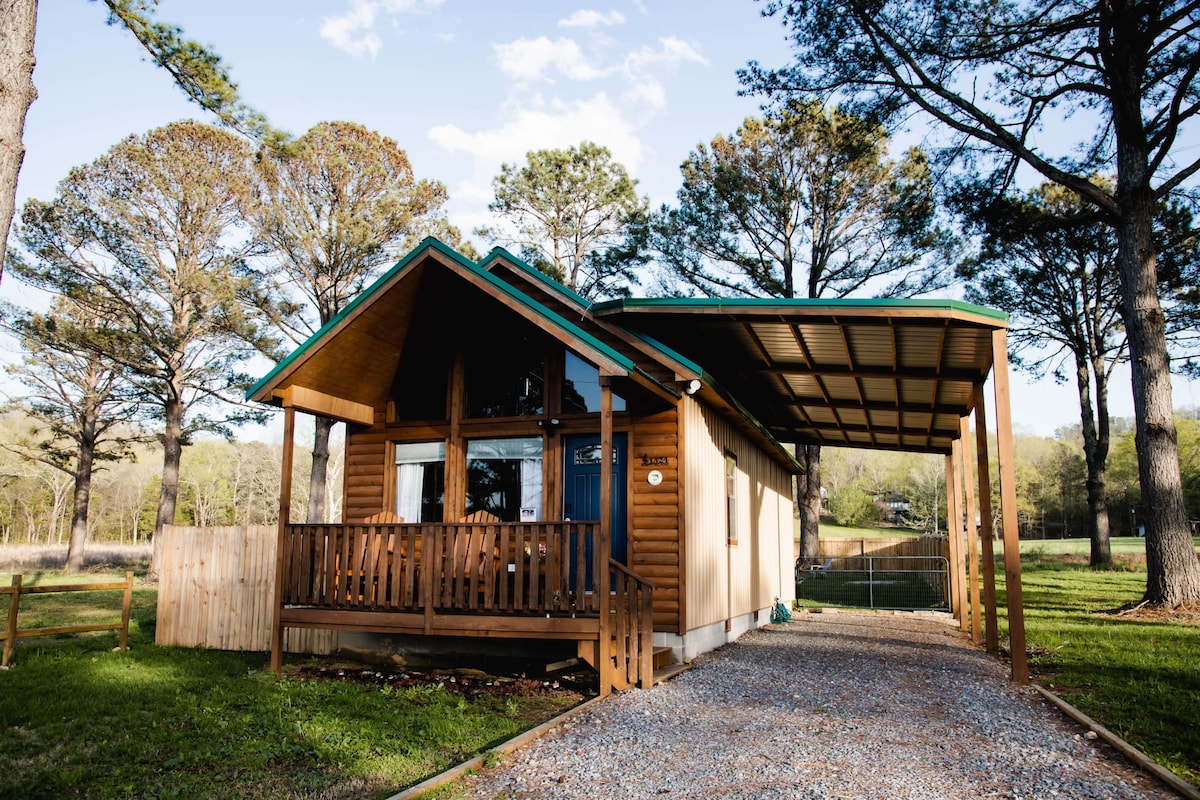 The Lucky Lodge at Lake Guntersville - Mountain Lakes