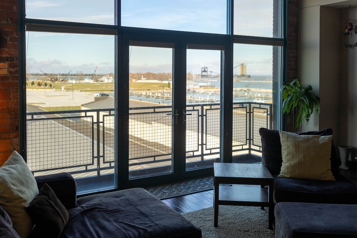 Downtown Waterfront Condo