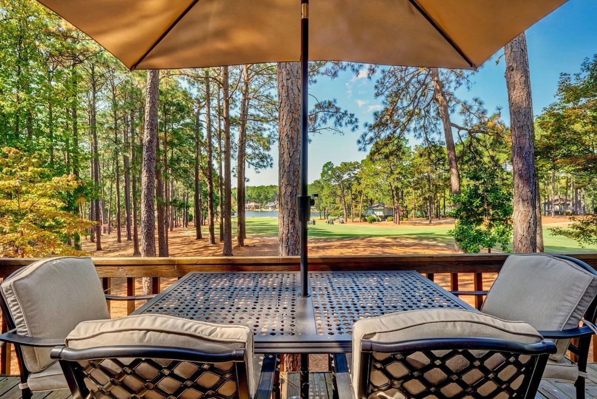 Stunning Golf & Lake View w/ Hot Tub and Games