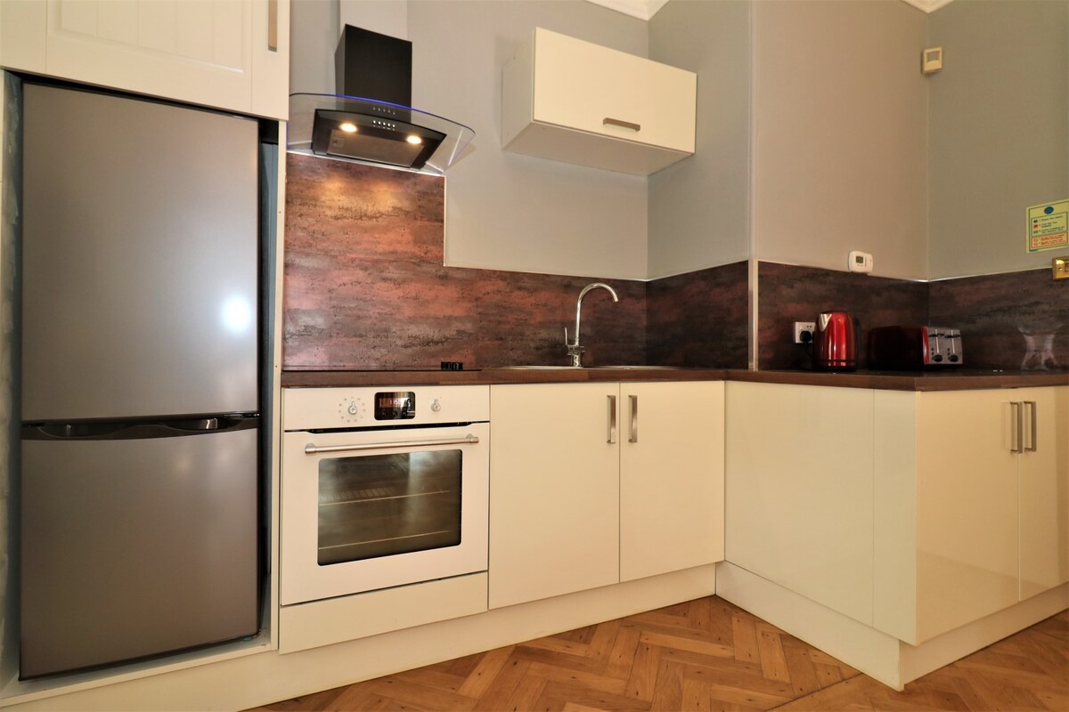 Signature - Linden House Flat 1 - Airdrie