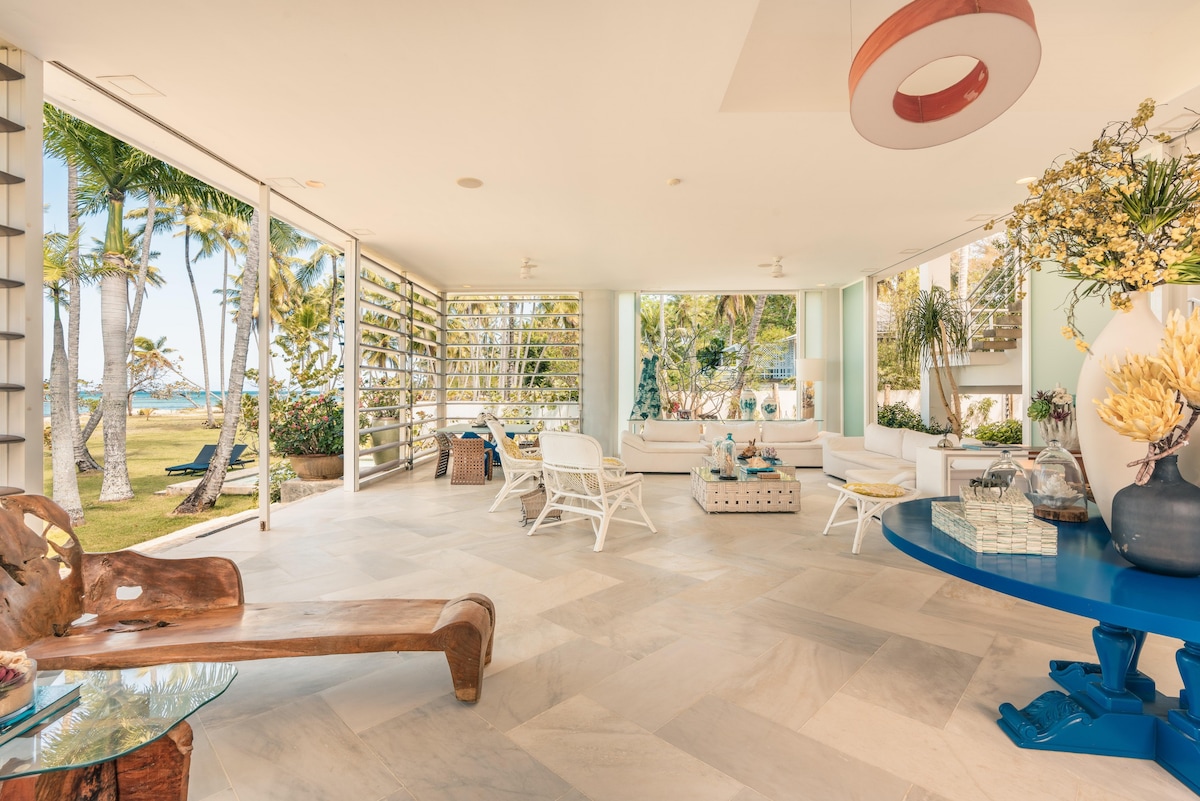 So Exclusive! Beachfront Villa at Las Terrenas