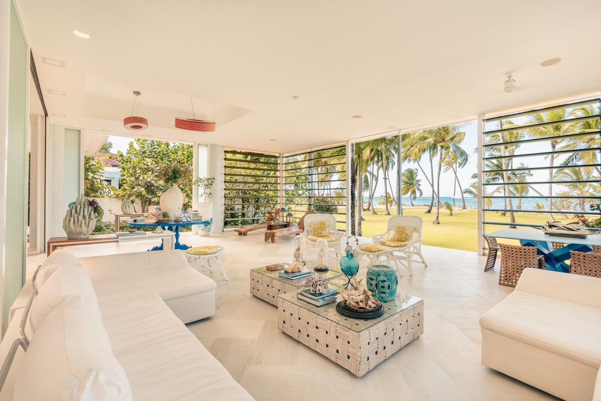 So Exclusive! Beachfront Villa at Las Terrenas