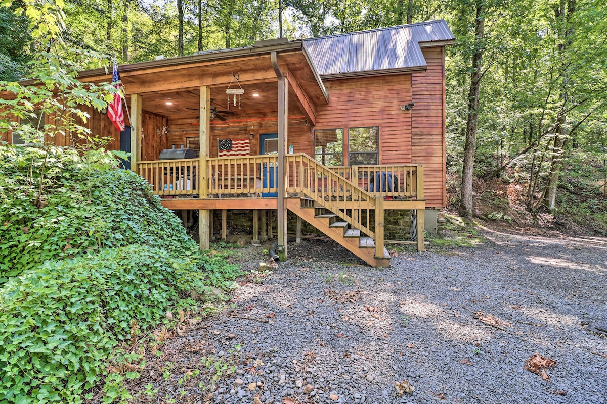 Charming Higden Cabin Near Greers Ferry Lake!