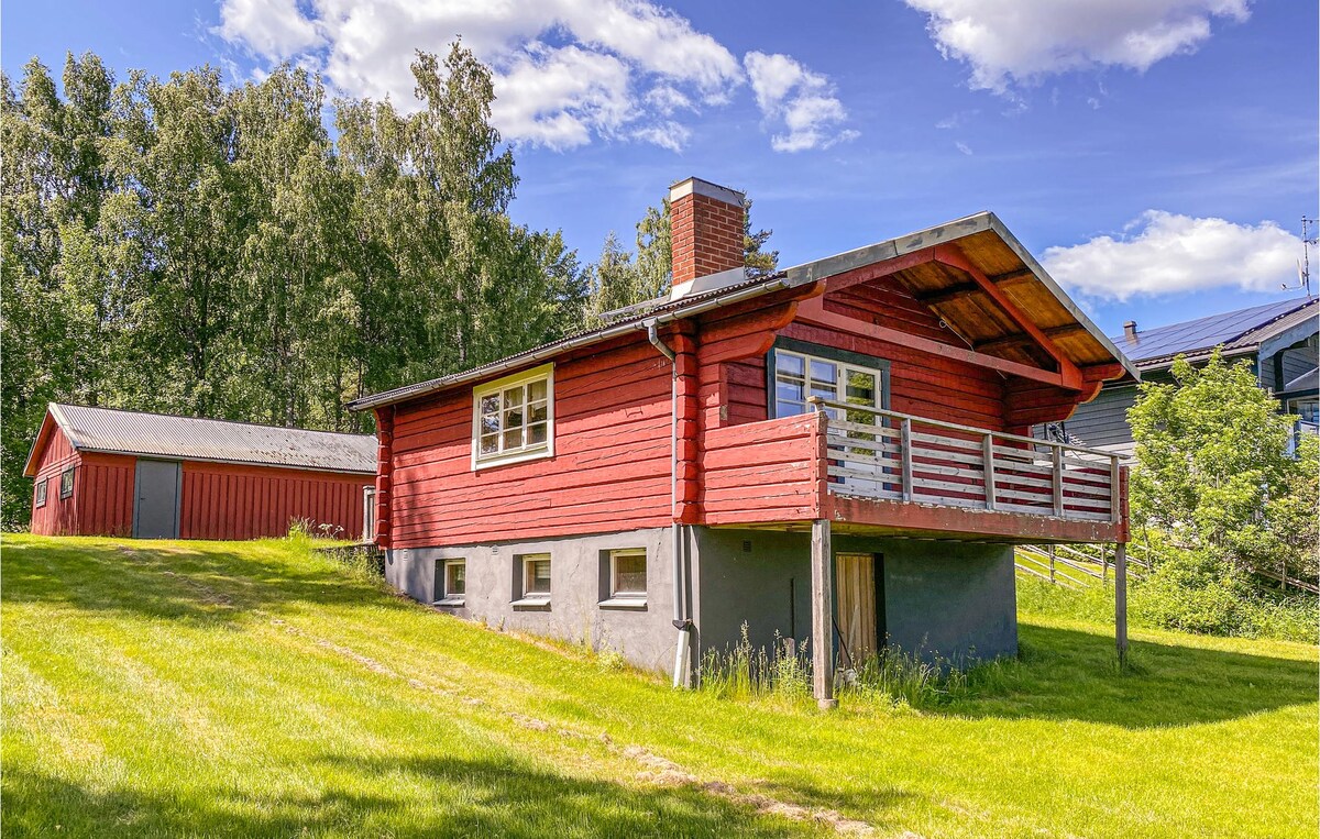 位于卢德维卡（ ludvika ）漂亮的房源，可欣赏房屋海景