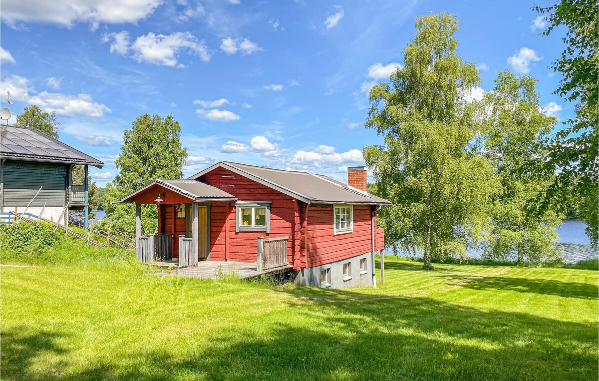 位于卢德维卡（ ludvika ）漂亮的房源，可欣赏房屋海景