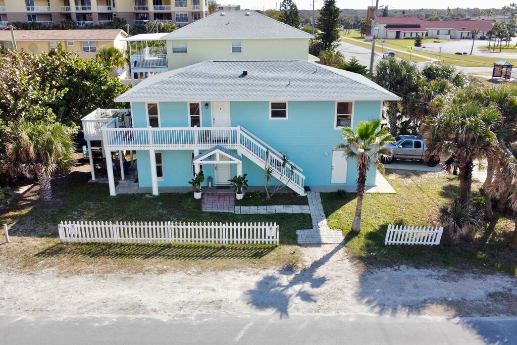 The Atlantic House - The Beach at Your Backdoor!