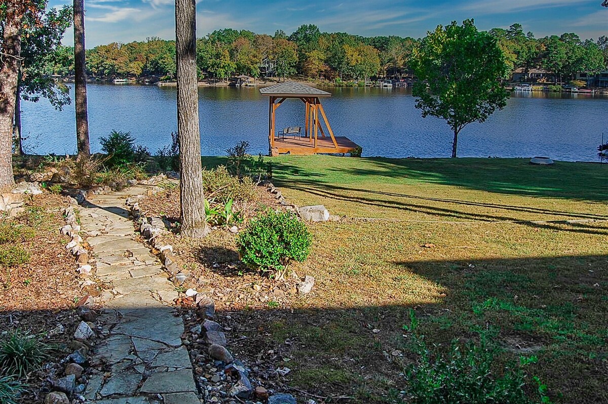 56 Majorca Drive - A great location on Lake Pineda