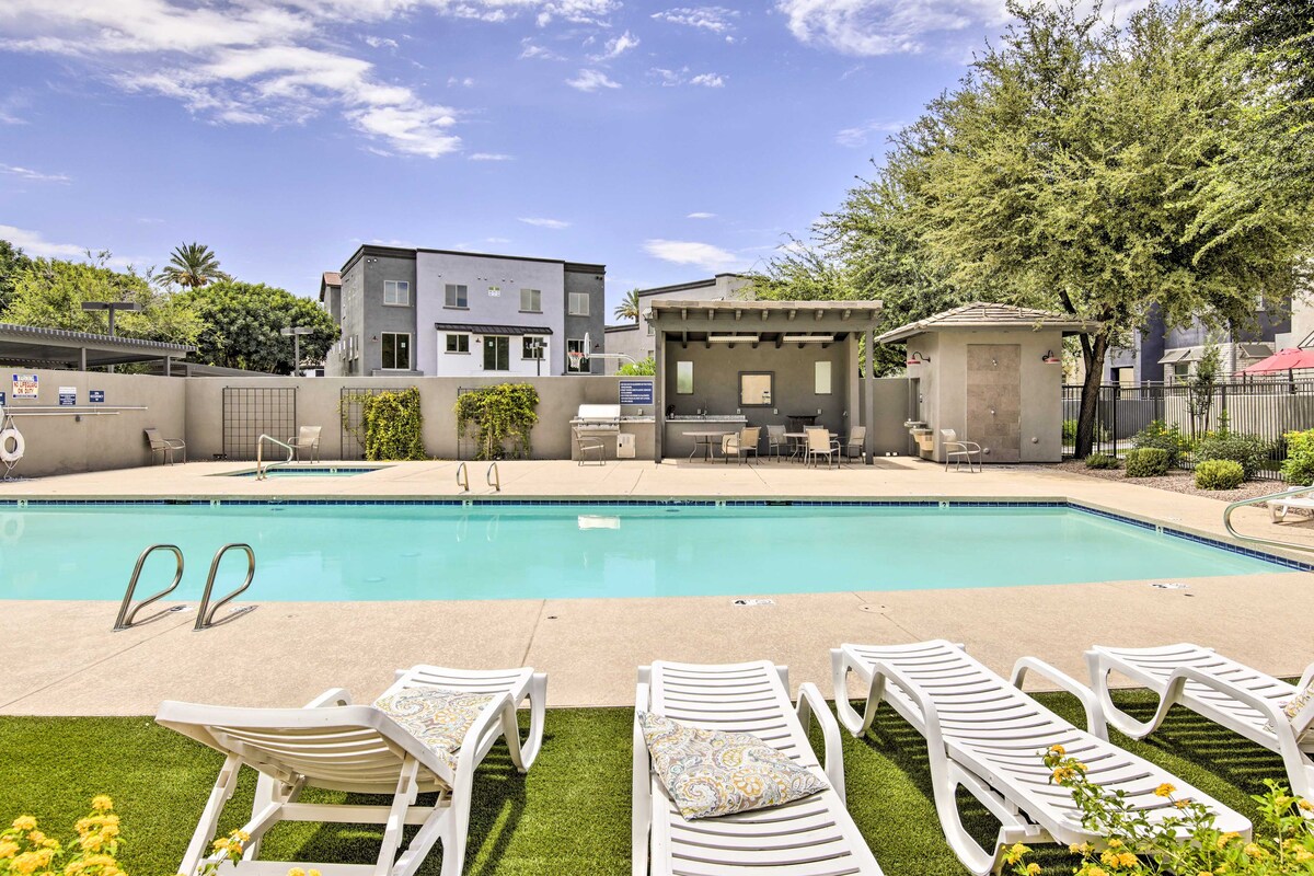 New-Build Chandler Townhome: Pool & Hot Tub Access