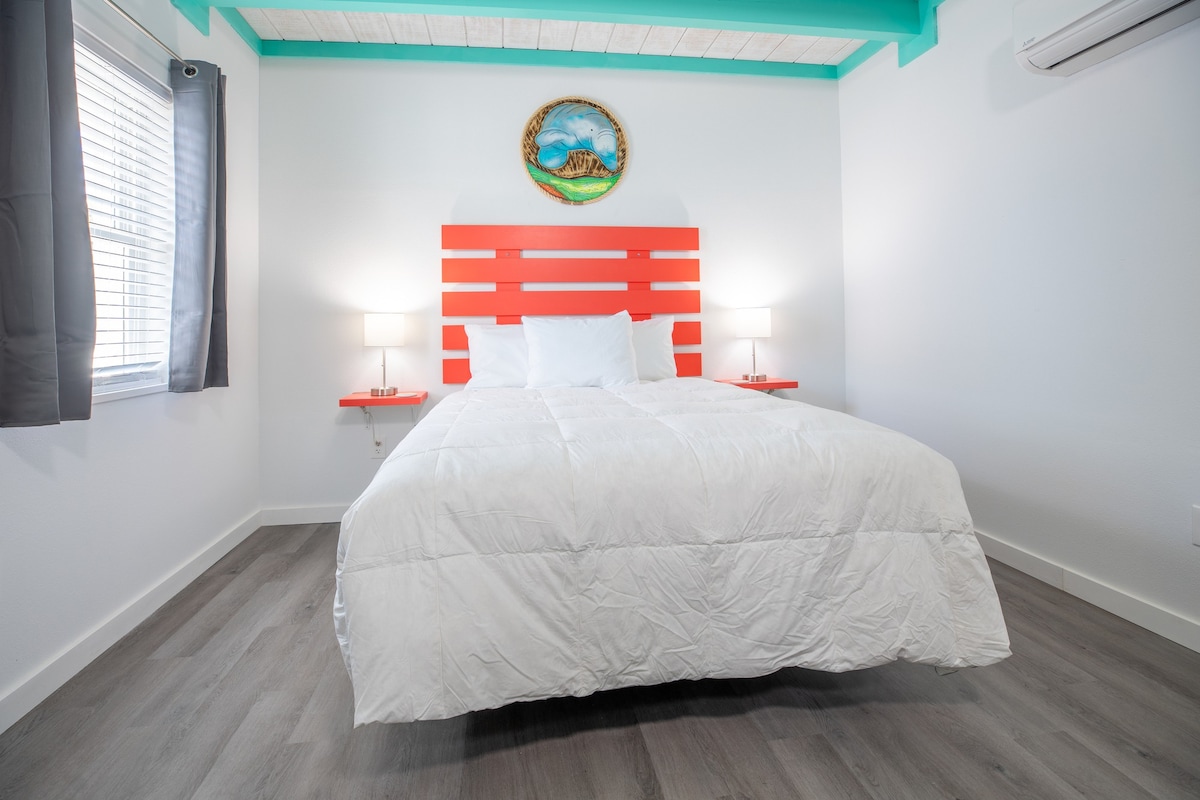 1 Bedroom Queen Bed in Atlantic Beach, Florida