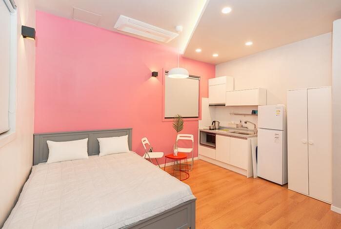 핑크빛 커플 객실, 102호
