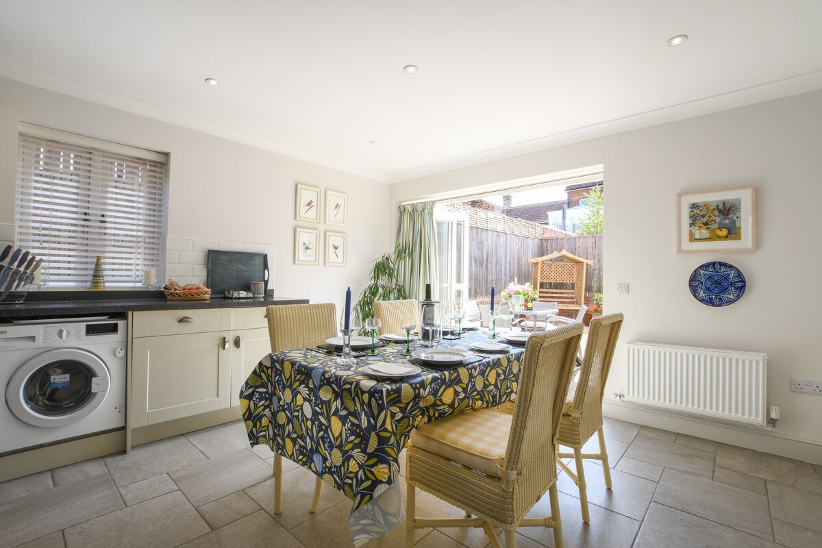 1 Coconut Cottage, Long Melford