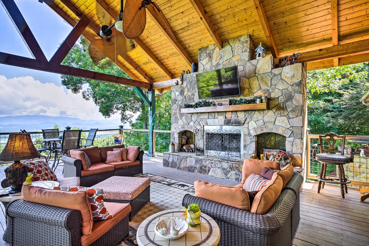 Hiawassee Home w/ Fire Pit & Furnished Deck!