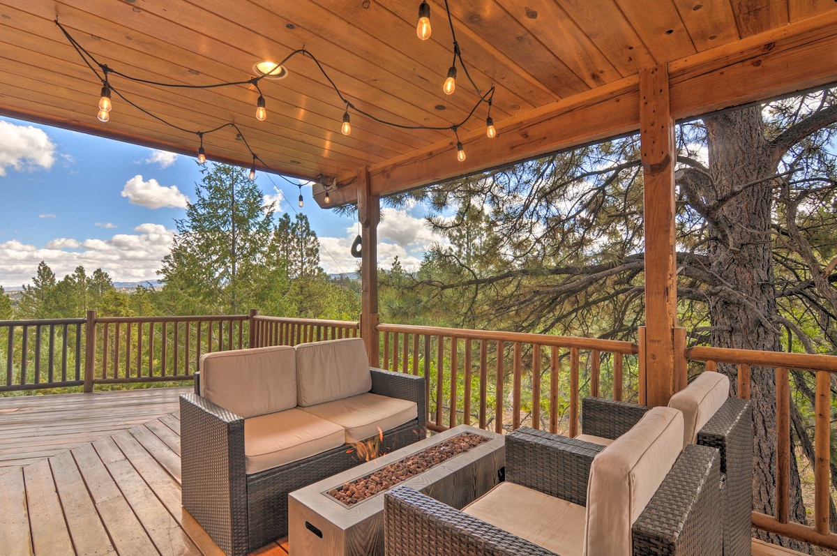 Gorgeous Alton Cabin w/ Deck + Mountain Views