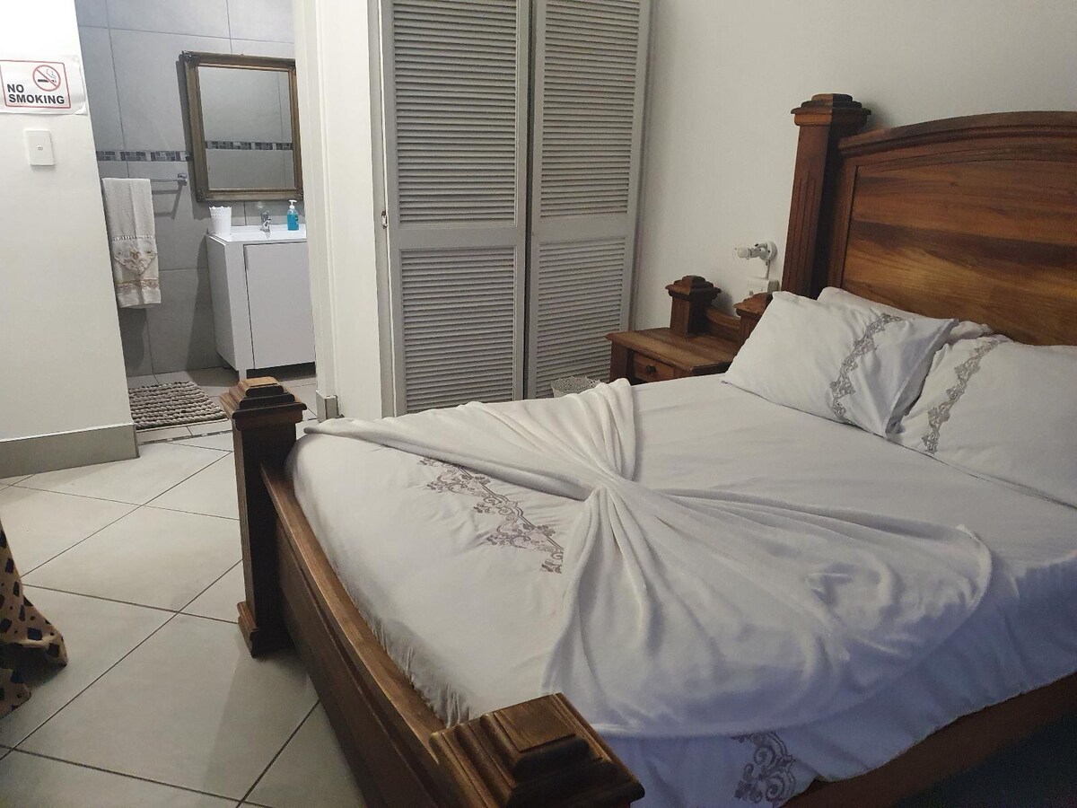 Beachfront Inn | Standard Double Room