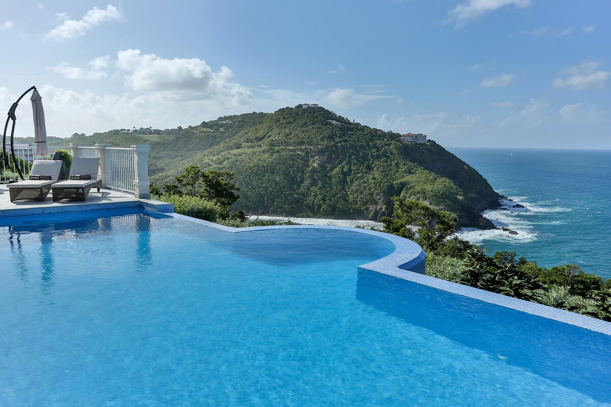 Cayman Villa - 3 bedroom Stunning View