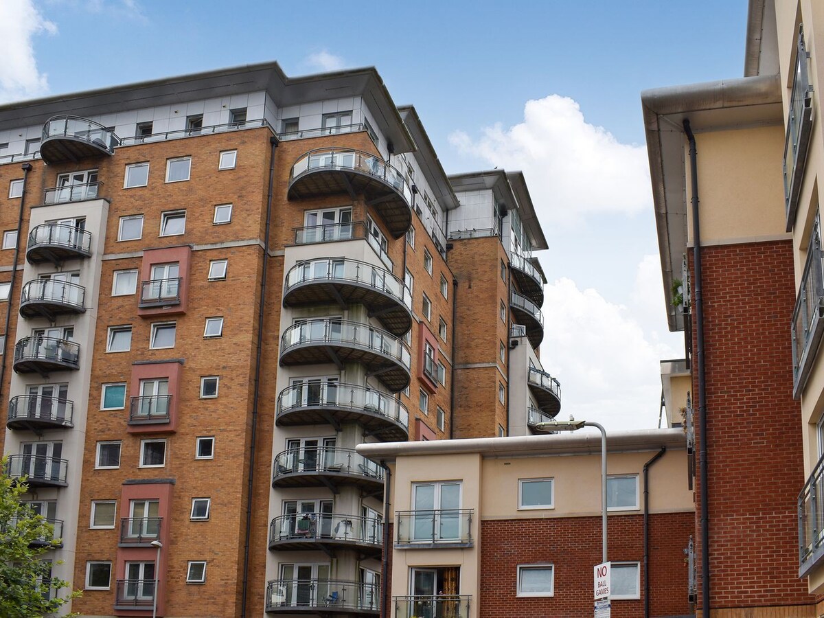 Basingstoke Skyline Festival View - Uk40166