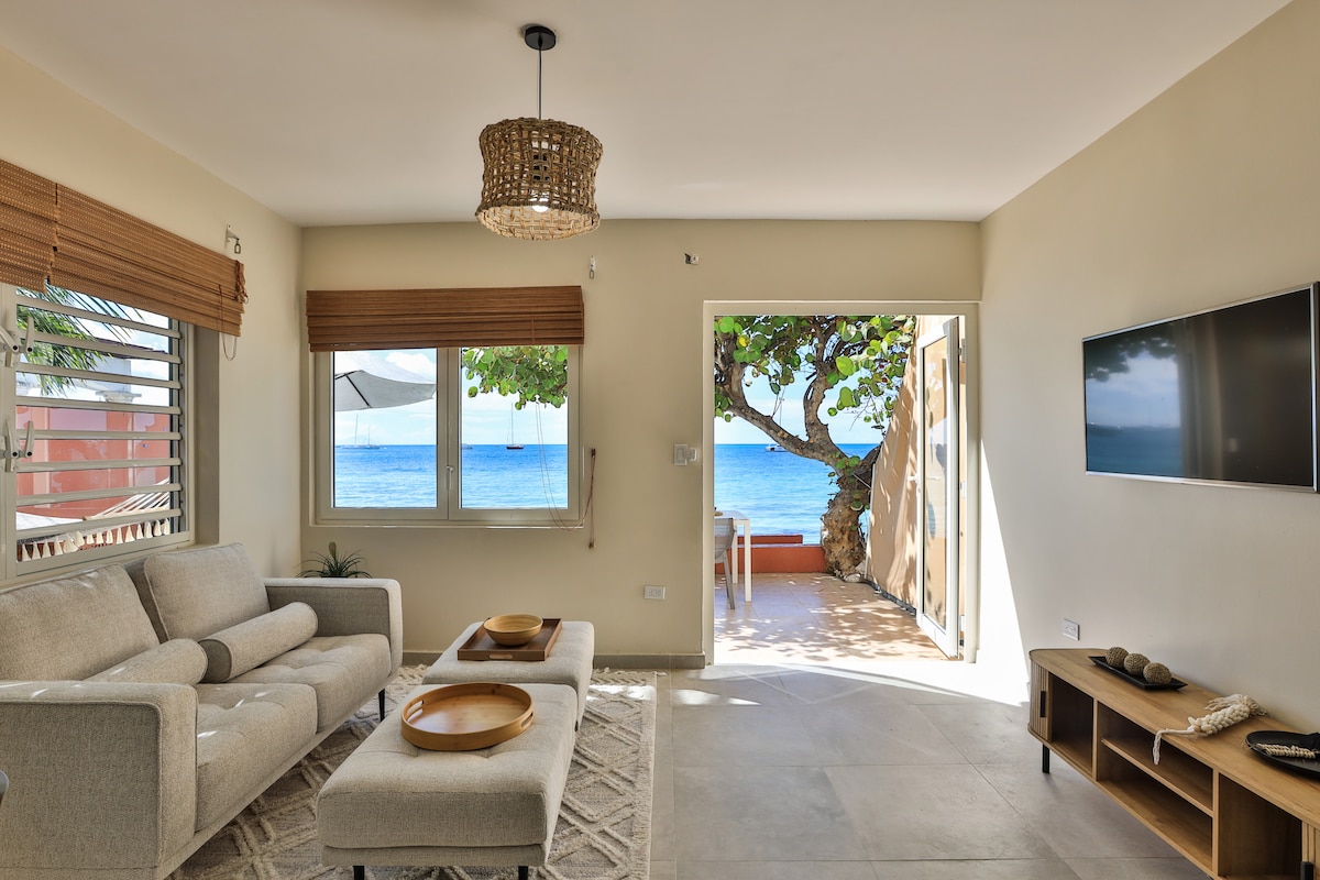 Hamaka condo, a beachfront retreat on Simpson Bay