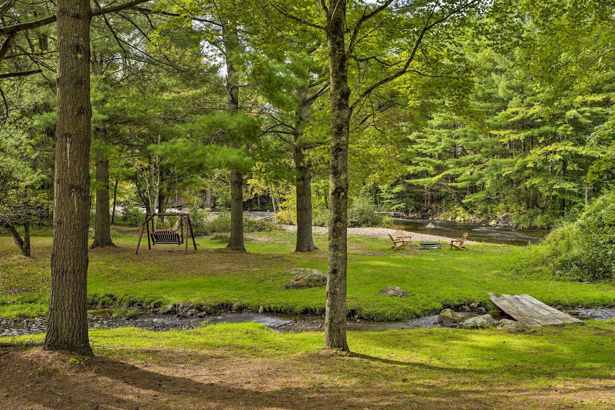 Peaceful Home w/ 11 Acres, Creek & Fire Pit!