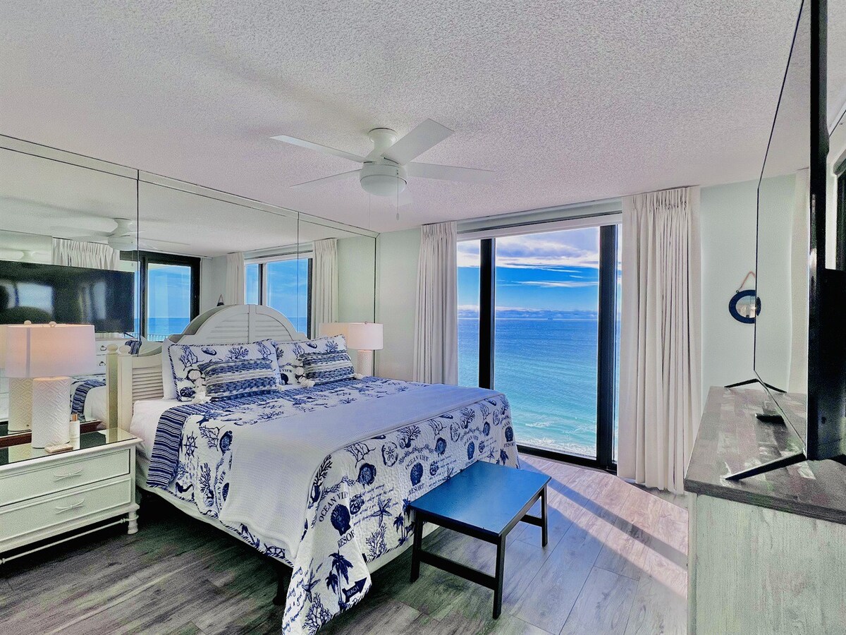 Reach the Beach!  Beachfront Condo, 3Bd/3BA, Great