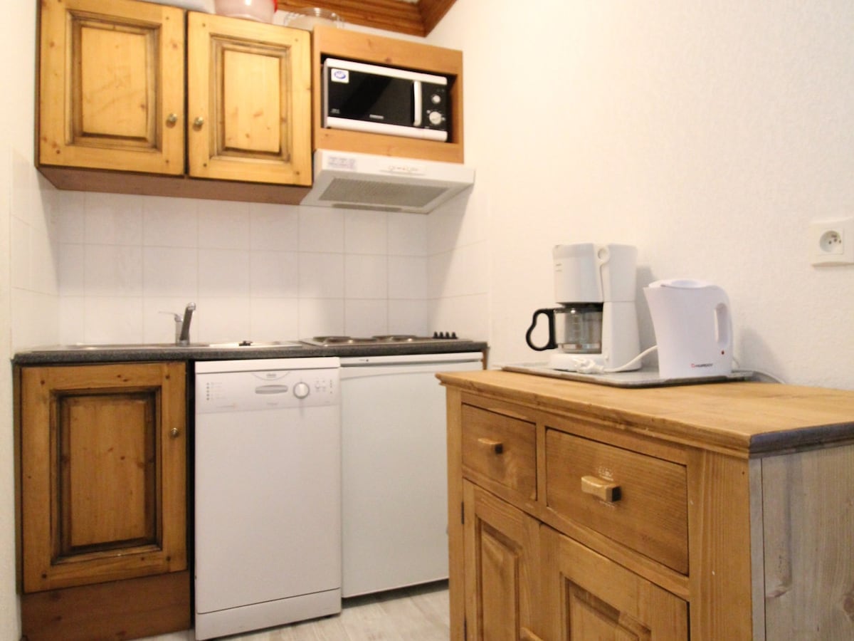 Apartment Lanslebourg-Mont-Cenis, 2 bedrooms, 6 pe