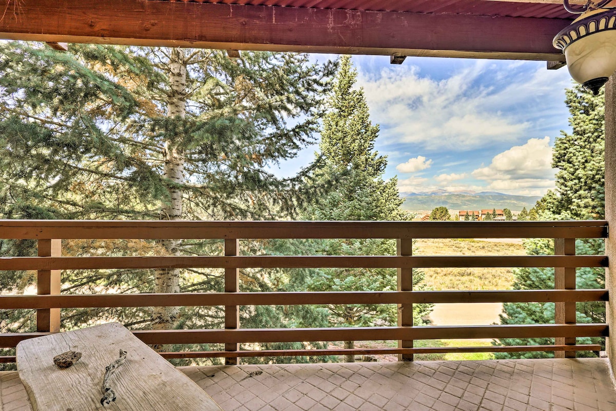 Lovely Mtn Condo < 1 Mi to Angel Fire Resort!