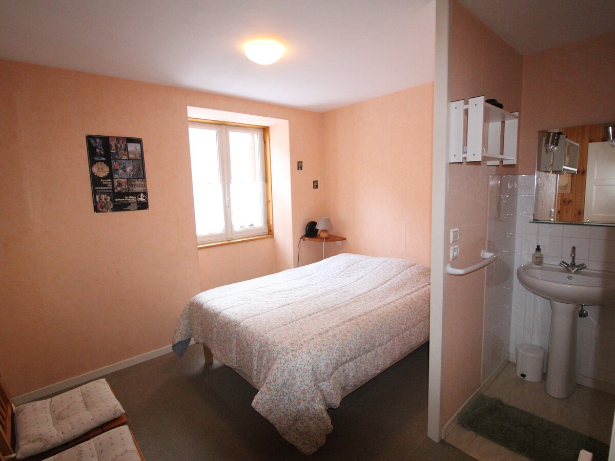 Apartment Lanslebourg-Mont-Cenis, 2 bedrooms, 5 pe