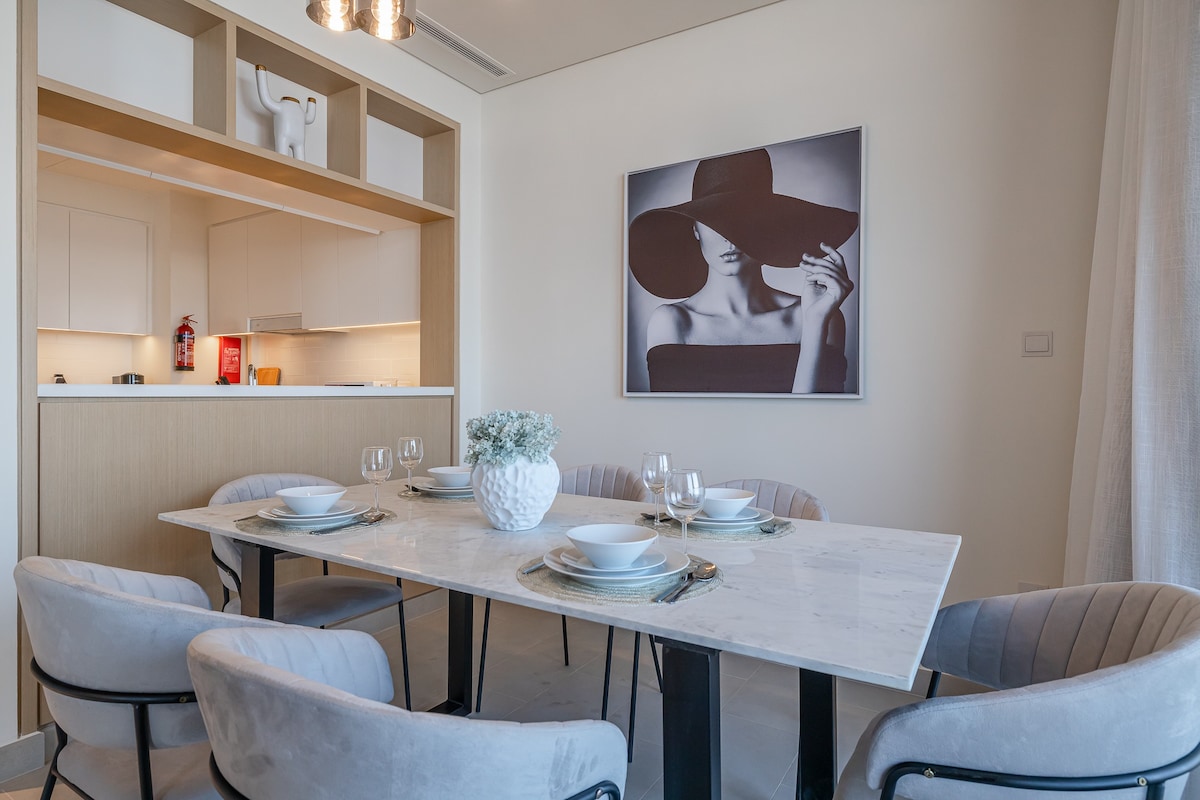 Stylish 2BDR apartment in Creek Harbour