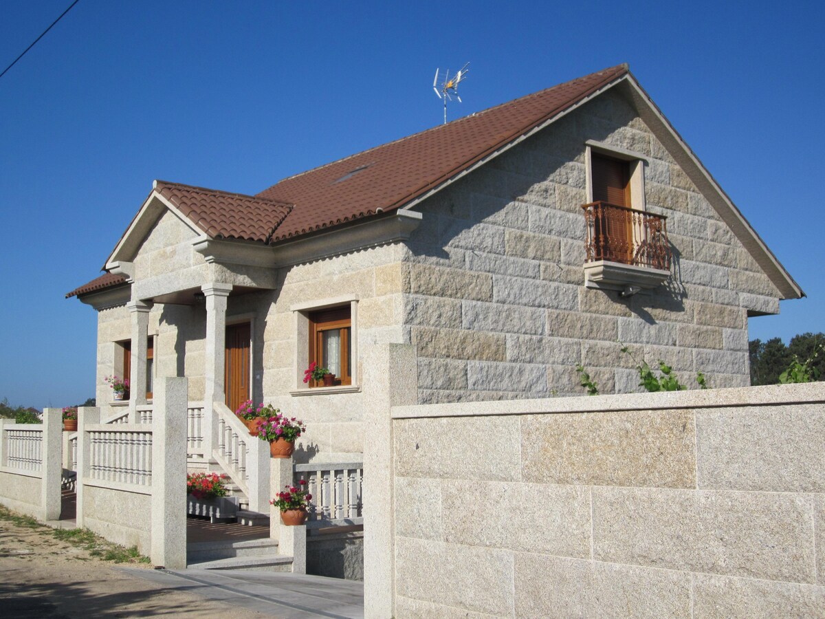 House - 4 Bedrooms - 2628