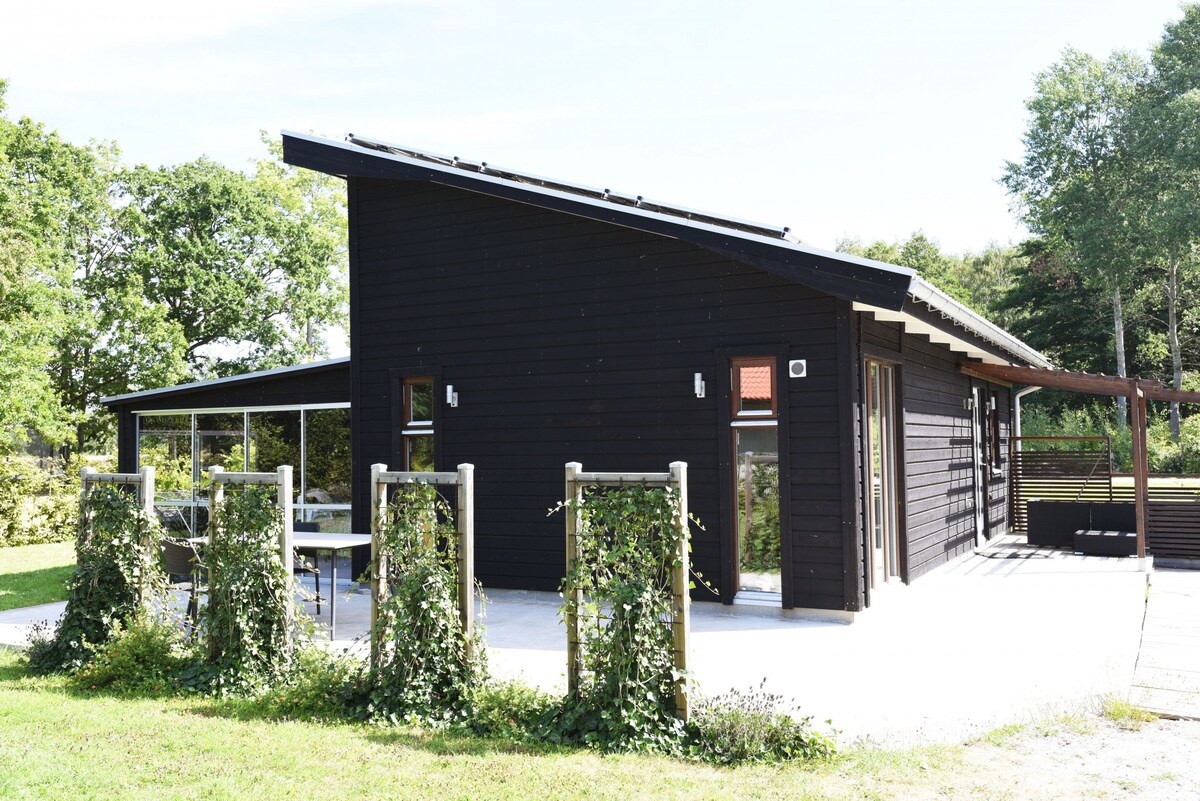 Modern holiday home in scenic Stennige, Öland | Se