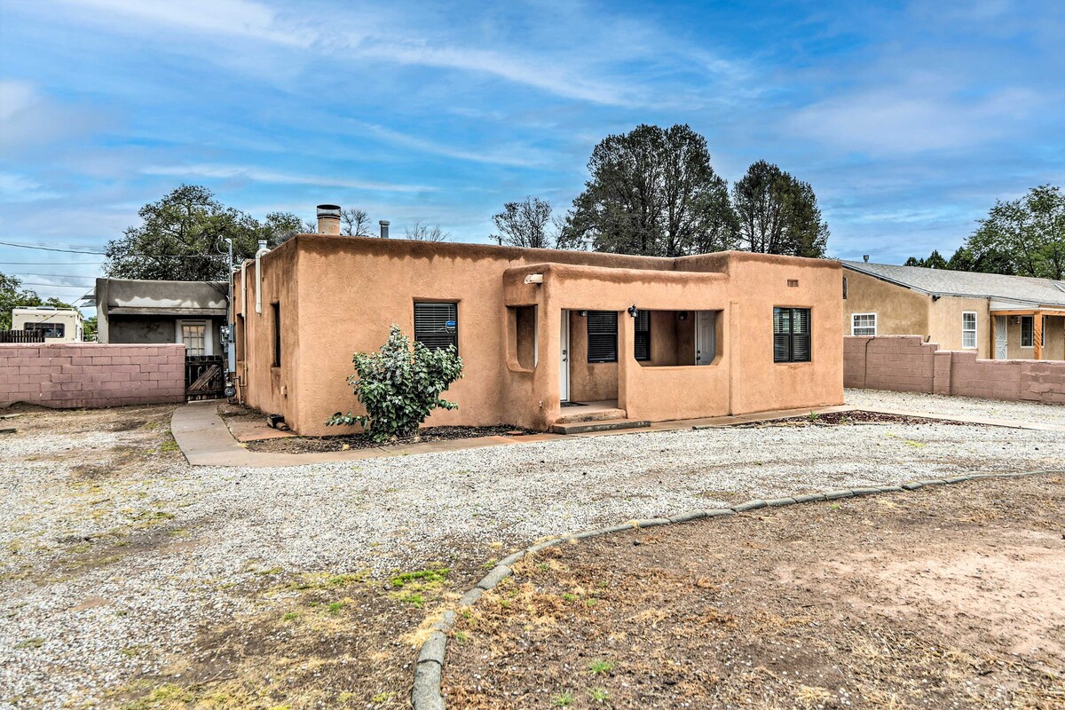 Adobe Albuquerque Home ~ 5 Mi to Old Town!