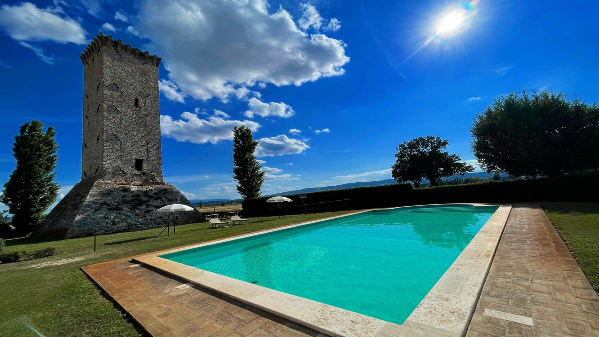 Spello By The Pool - Sleeps 11 - fabulous villa +